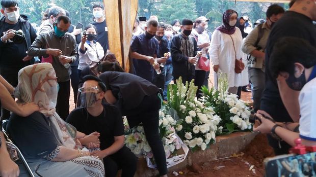 pemakanan ayah ivan gunawan