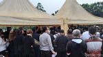 Ayah Ivan Gunawan Meninggal Dunia, Ini Suasana Pemakamannya