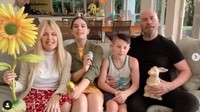 Namun pada akhir 2017 lalu, Kelly Preston didiagnosis menderita kanker payudara. Dok. Instagram/johntravolta