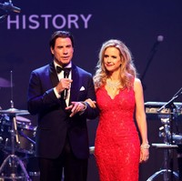 John Travolta dan Kelly Preston bertemu di set film The Experts di tahun 1987. Saat itu Kelly masih menjadi istri Kavin Gage. Namun kabarnya Johm telah terpikat dengan Kelly.  Foto: Getty Images