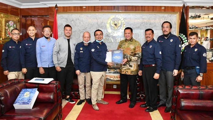 Ketua MPR Bambang Soesatyp