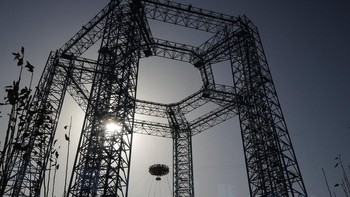 China Aerospace Science and Technology Corporation (CASC) mengumumkan misi Tianwen-1 yang akan membawa 13 payload yang terdiri dari tujuh orbiter dan enam robot penjelajah. Tianwen-1 yang akan meluncur pada 23 Juli 2020 diperkirakan akan mencapai Mars pada Februari 2021. AP Photo/Andy Wong  