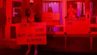 Aksi demo tersebut digelar di Red Light Districk di kawasan Hamburg.