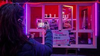 Mereka menuntut rumah bordil kembali dibuka di masa new normal.