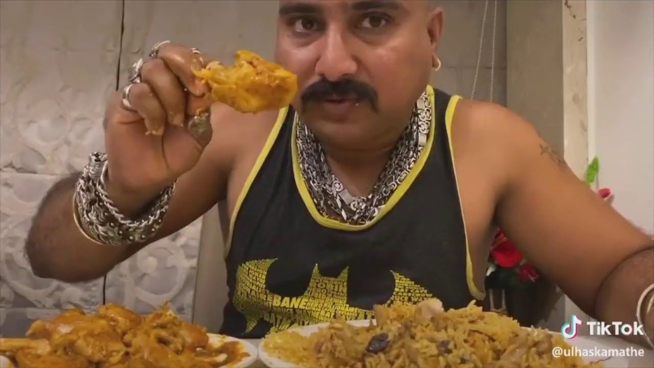 Seleb TikTok Makan Paha Ayam