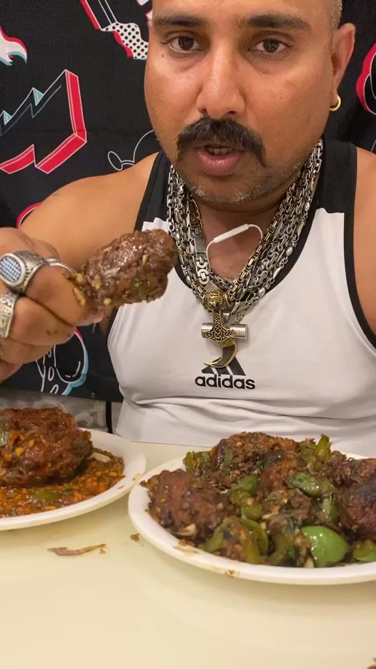 Seleb TikTok Makan Paha Ayam