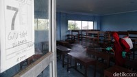 Penyemprotan ini untuk memutus rantai penyebaran virus Corona.