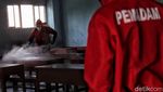 Siswa Belajar Jarak Jauh, SMKN 1 Jakarta Disemprot Disinfektan
