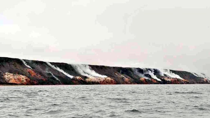 Tebing berasap dari Kanada
