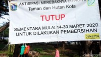 Di Taman Tomang ini lucunya, masih ada sejumlah anak yang terlihat asyik bermain dengan santainya saat tim detikTravel memotret di Taman Tomang Rawa Kepa, Jakarta, Senin (13/7/2020).