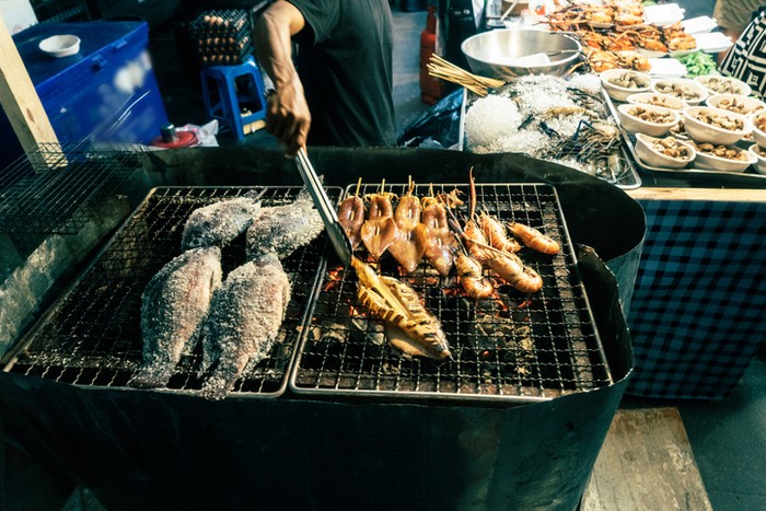 Tempat kulineran seafood di pasar modern