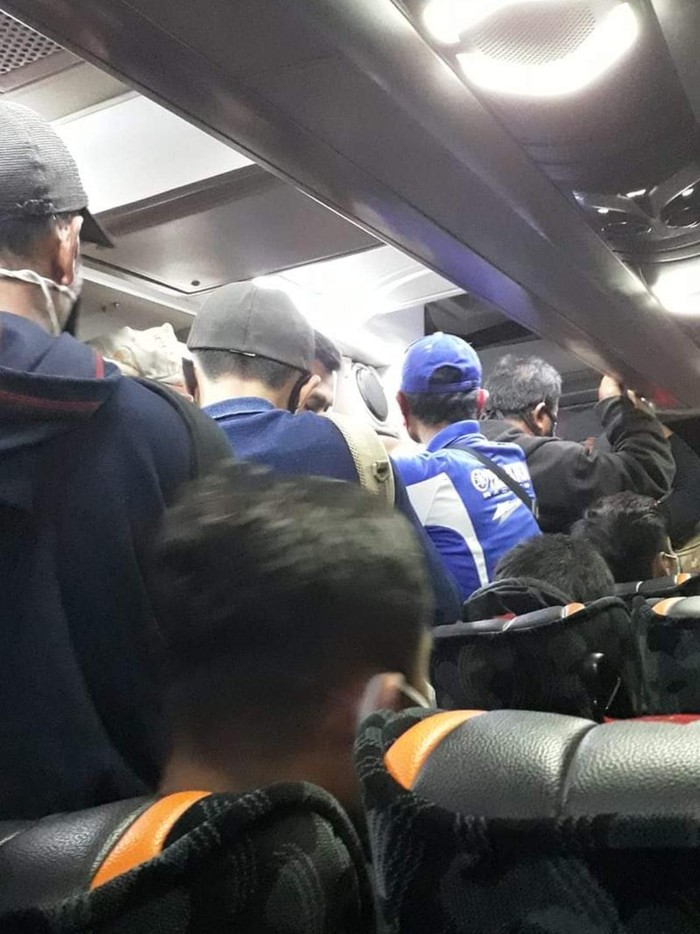 viral bus penuh sesak