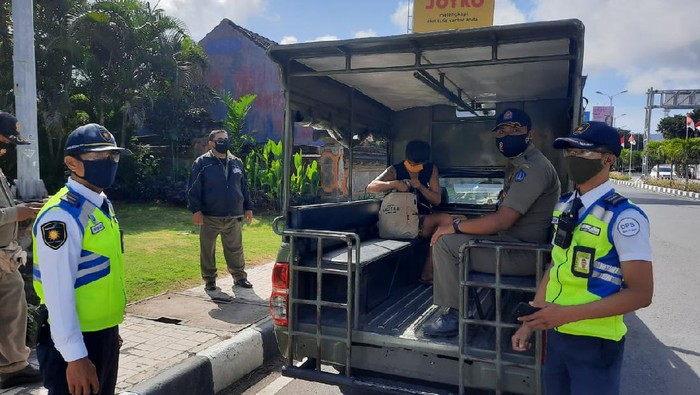 WN Rusia jadi gelandangan di Bali selama sebulan.