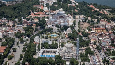 Ini Dia 5 Wisata Bangunan Bersejarah Dekat Hagia Sophia