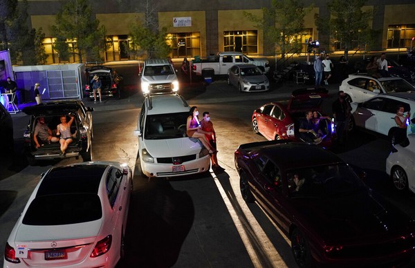 Ada juga acara yang sudah digelar walaupun harus dengan sistem drive-in. Seperti acara SEXXY: The Show.  
