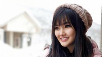Wajah Astrid Ellena mirip boneka barbie, sehingga banyak yang tidak percaya ia sudah menginjak usia 30 tahun. Foto: Instagram Astrid Ellena