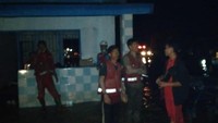 Hingga saat ini Bupati Luwu Utara Indah Putri Indriani menyebut 11 warganya dilaporkan meninggal dunia, dan beberapa lainnya masih dalam pencarian. (dok. PMI)