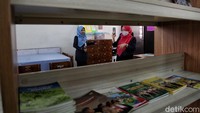 Sedangkan di hari ke tiga MPLS, siswa akan mendengarkan pemaparan tata tertib bersekolah mulai dari absensi hingga tata cara jadwal mata pelajaran.