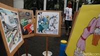 Sejumlah poster berisi penolakan terhadap Omnibus Law juga turut menghiasi depan Gedung DPR RI.