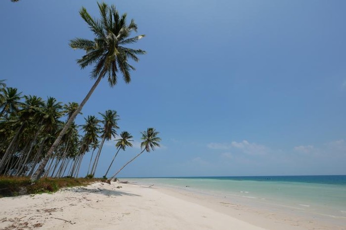 Eloknya Pemandangan di Pulau Ketawai, Bangka