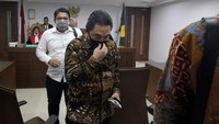 Alasan hakim menunda sidang putusan PKPU, karena Pengurus PKPU belum menerima surat perjanjian perdamaian yang sudah disepakati antara KCN dan kreditur. Memang, KCN selaku debitur belum memberikan surat perjanjian perdamaian kepada Pengurus PKPU dan hakim pengawas. Foto: dok. KCN