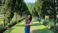 Hana saat berada di The Ranch yang cukup populer di Lembang, Bandung (Instagram)