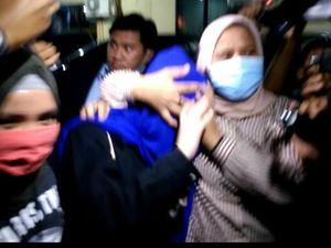 Video Hana Hanifah Lepas dari Tahanan