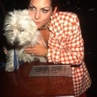 Hermine de Clermont-Tonnerre adalah putri dari Charles Henri dengan gelar bangsawan Duke of Clermont-Tonnerre ke-11 dan Anne Moranville. Hermine tidak secara resmi mendapatkan gelar putri.  Foto: dok. Instagram