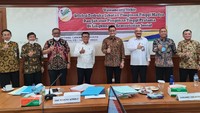 Rekrutmen kali ini, dilakukan untuk mengisi kekosongan Pejabat Pimpinan Tinggi di lingkungan Kementerian Sosial. Kekosongan jabatan sebagian besar dikarenakan adanya pejabat yang sudah memasuki masa pensiun. Mensos menyatakan, proses wawancara ini melibatkan beberapa pihak eksternal. Foto: dok. Kemensos