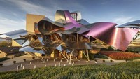 Ini Marqués de Riscal dari Spanyol yang meraih posisi keenam. Pabrik anggur Château Mercian Mariko Jepang yang dibuka pada bulan September 2019 melakukan debut yang sangat mengesankan. Peringkatnya kini ada di nomor 30.