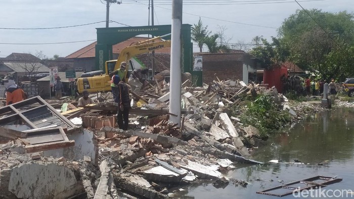 pembongkaran 23 bangli