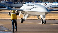 Boeing MQ-25 Stingray. Pesawat ini akan menjadi sistem pengisian bahan bakar tak berawak berbasis kapal induk.