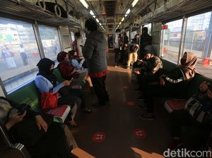 KRLMania Dukung Aturan Penumpang KRL Wajib Pakai Baju Lengan Panjang