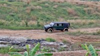 Sebelumnya Pindad sudah melakukan sejumlah pengetesan uji lintas rantis Maung, seperti berjalan di medan berpasir dan gambut. Foto: PT Pindad (Persero)