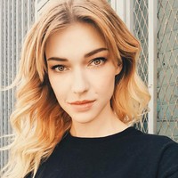 Nama Stefanie Michova mungkin tidak terlalu familiar. Namun aktris dan model asal Jerman ini sering tampil di berbagai majalah, video klip, bahkan serial televisi. Namanya cukup dikenal di Korea setelah berpacaran dengan Beenzino. Foto: Instagram @stefaniemichova