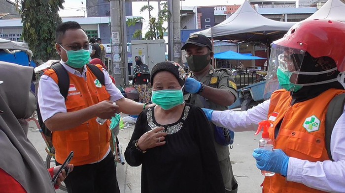 Akses masuk pasar di Polman Diperketat untuk cegah Corona