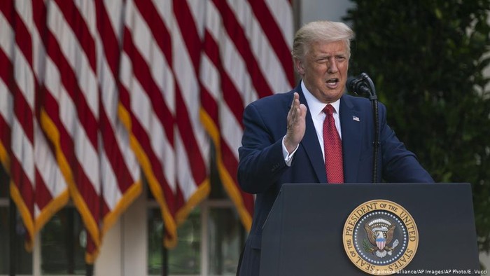 Beri Sanksi Cina, Trump Cabut Status Ekonomi Khusus Hong Kong