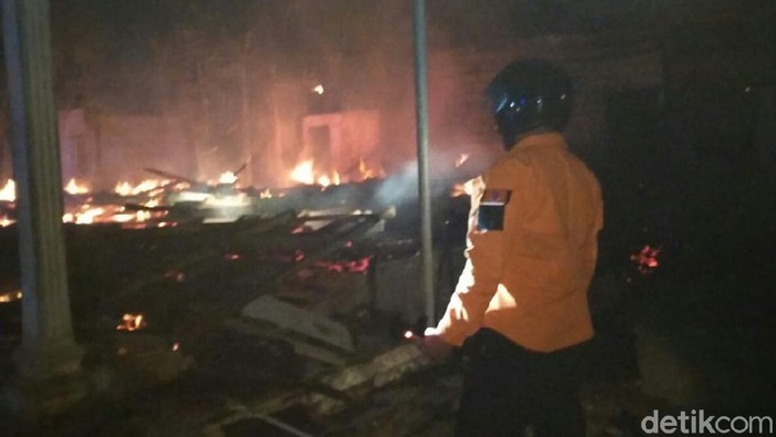Dua Rumah Warga di Situbondo Rata Dengan Tanah