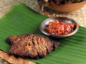 Mantap! Makan Nasi Pakai Empal Goreng Nikmat di 5 Tempat ini