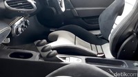 Beginilah penampilan interior mobil mewah yang akan dilelang Rp 10 miliar.