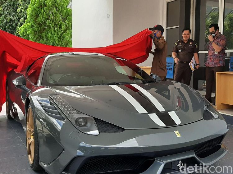 Ini Dia Ferarri Selundupan yang Dilelang Rp 10 M, Tertarik?