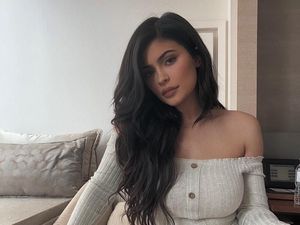Kylie Jenner Ngompol di Celana saat Rekam Video Kendall Jenner