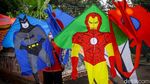 Layang-layang Berbentuk Superhero-Hantu Laris Banget