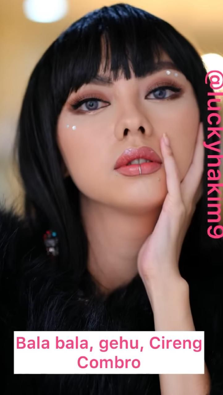 makeup beli makanan