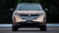 Nissan akhirnya meluncurkan mobil terbaru yang paling ditunggu-tunggu tahun ini, yaitu Crossover listrik Nissan Ariya. Mobil ini memiliki baterai yang memberikan jarak tempuh sejauh 482 km. Foto: insideevs