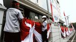 Ornamen Merah Putih Mulai Hiasi Perkantoran di Jakarta