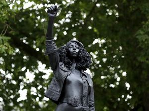 Patung Black Lives Matter, Pengganti Patung Edward Colston di Bristol