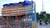 Tiang pancang sudah terlihat di lokasi pembangunan.