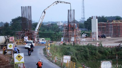 Melihat Progres Pembangunan Stasiun Kereta Cepat JKT-BDG di Tegalluar