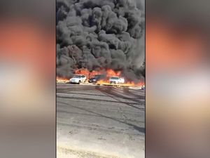 Video Kobaran Api Akibat Pipa Minyak Mentah Terbakar di Mesir